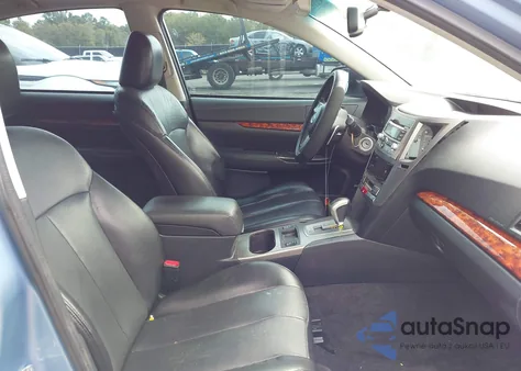 2010 Subaru Legacy 2.5I Limited из США, поврежденный, VIN 4S3BMBK63A3222946